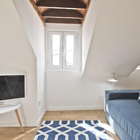 Bmyguest - Bairro Alto Smart Daire
